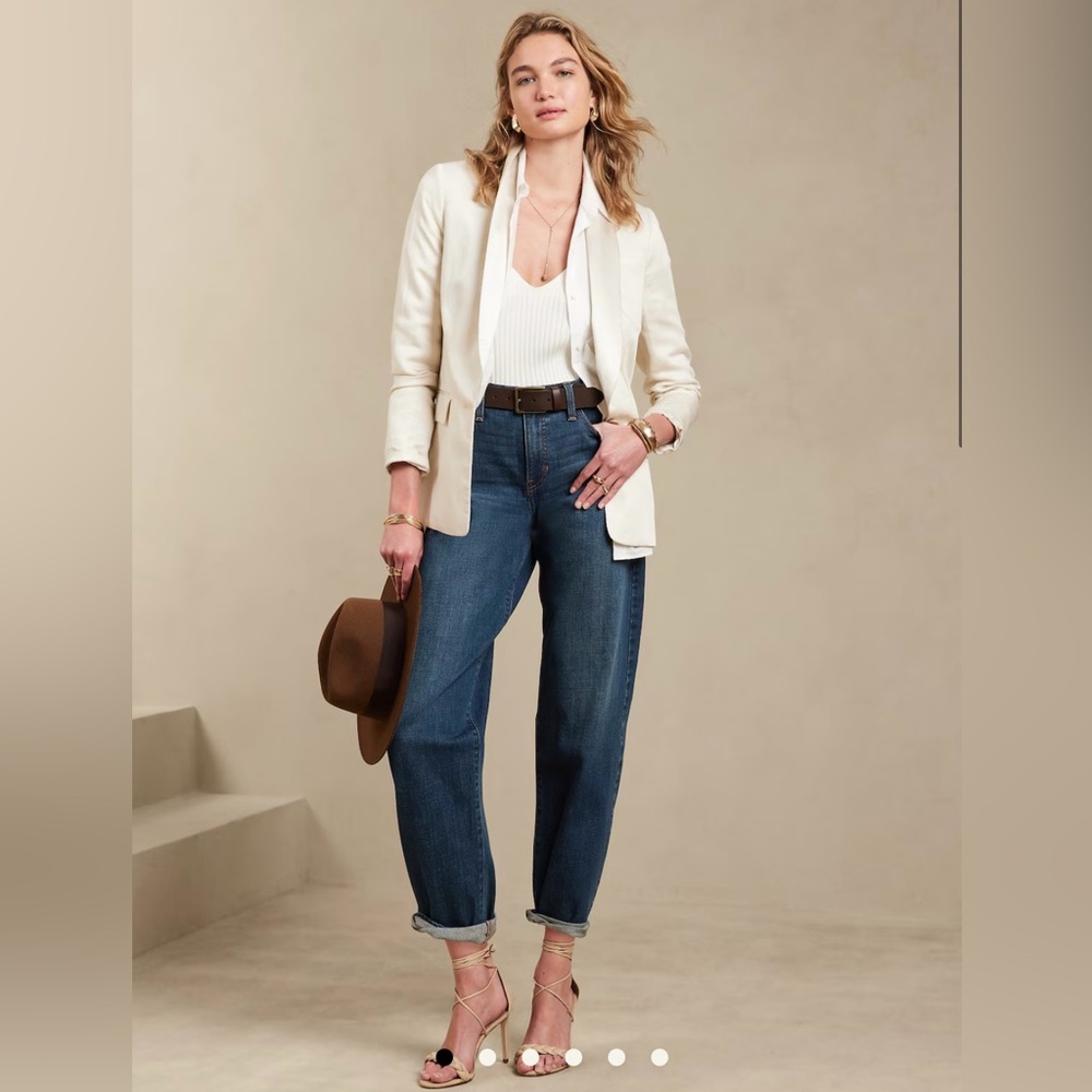 Banana Republic Factory high rise barrel leg jeans, dark wash, women’s size 27